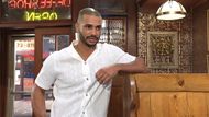 Nathan Owens as Holden on The Young and the Restless | Image: CBS